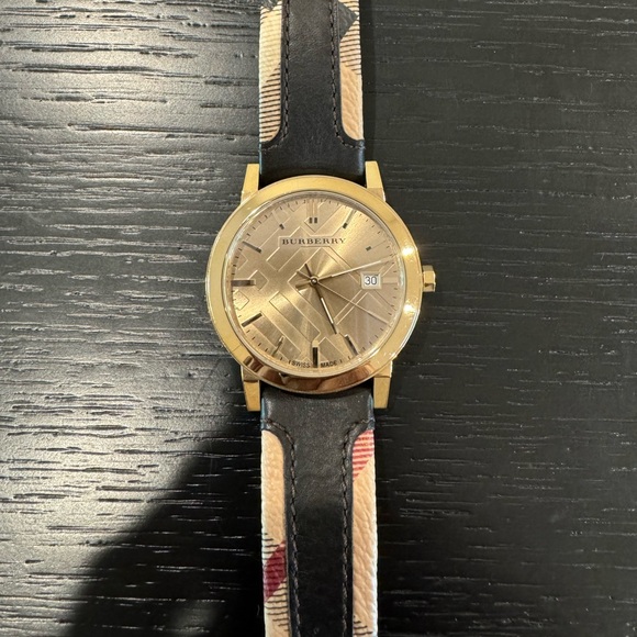 BURBERRY THE CITY GOLD TONE LEATHER STRAP GOLD DIAL WATCH BU9032 🤩 - Picture 2 of 7